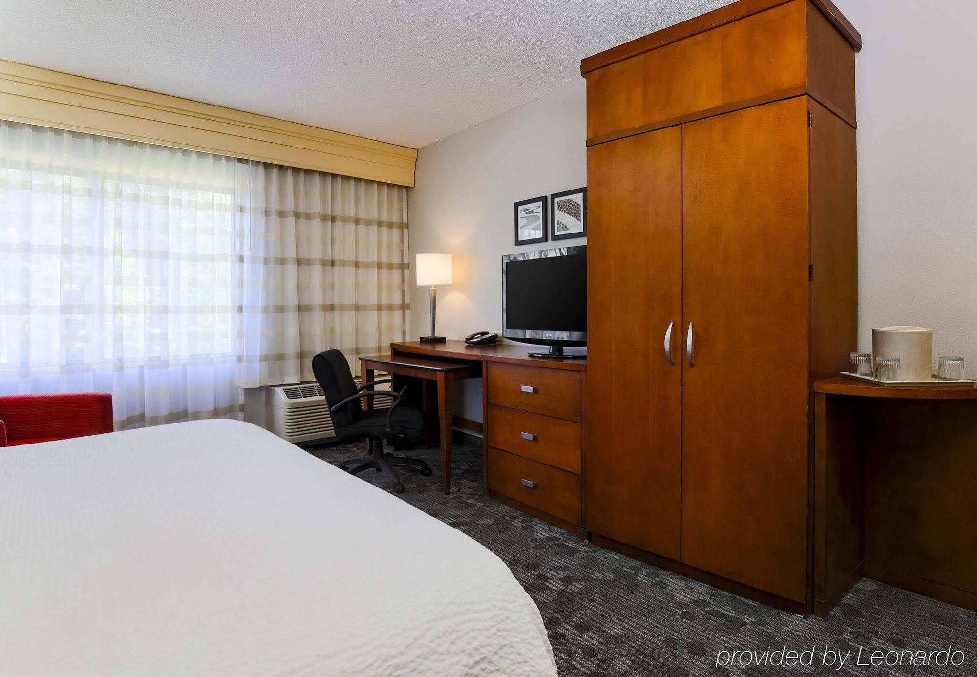 Hotel Courtyard Philadelphia/Langhorne Exterior foto
